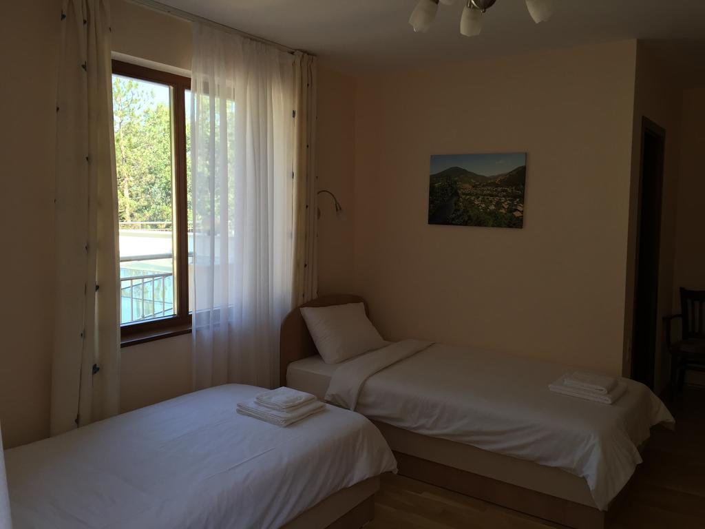 Mala Planina Guest House Iskrets Exterior foto