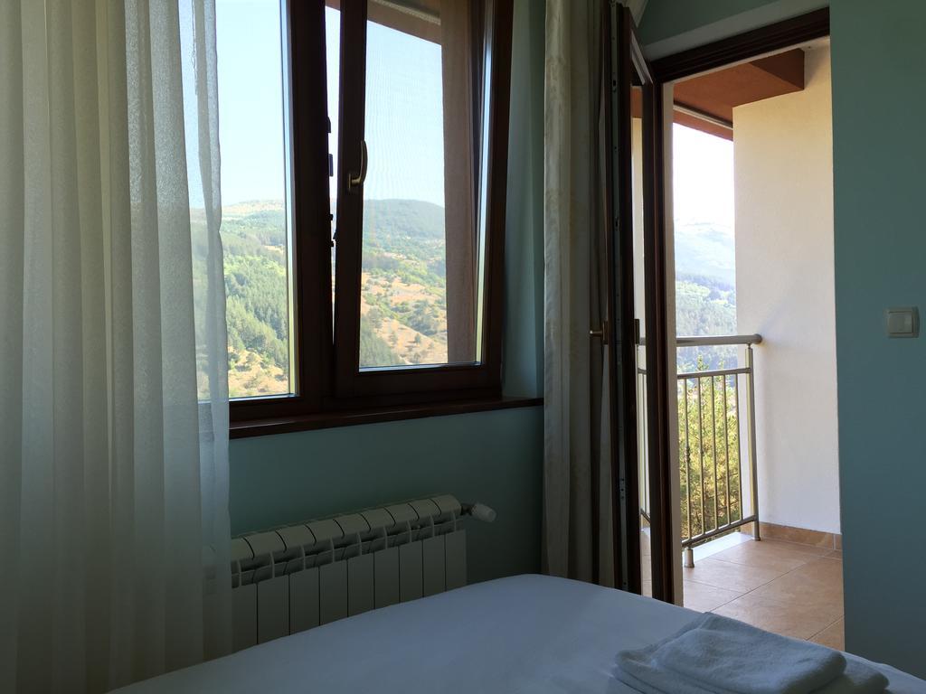 Mala Planina Guest House Iskrets Exterior foto